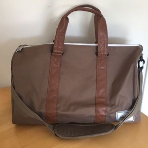 Herschel Novel Duffle Bag